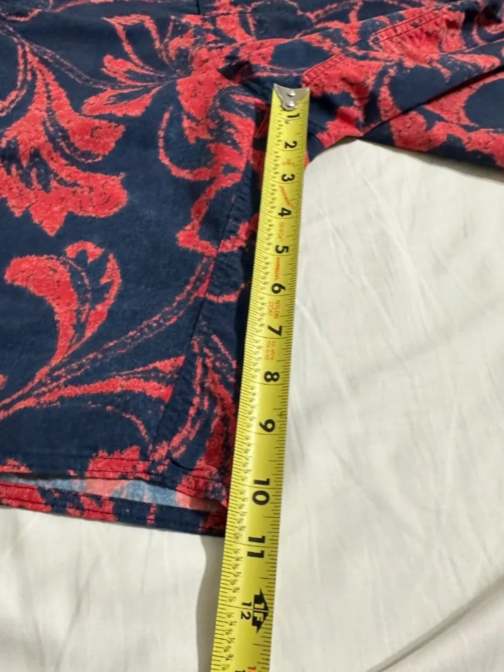 Men's Patagonia Swimsuit Bathing Suit Red Blue Flowers Sz 32 Button Fly Trunks
